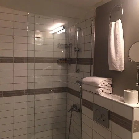 Ala Lägenhetshotell 3*