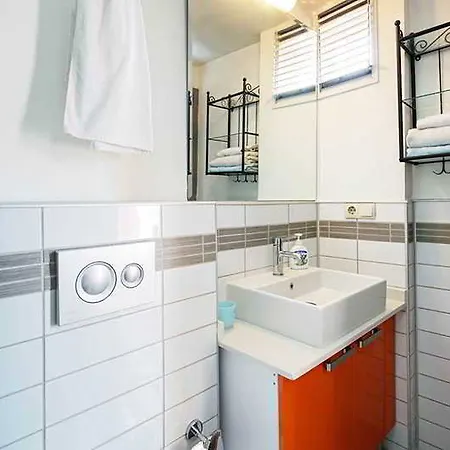 Lägenhetshotell Ala 3*
